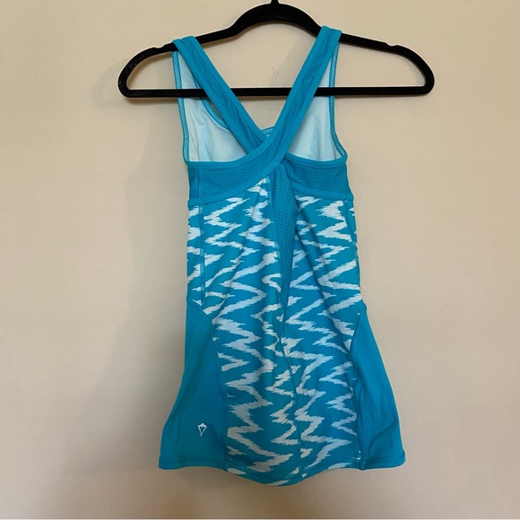 Lululemon Ivivva Blue Chevron Active Tank 14 - Picture 3 of 3